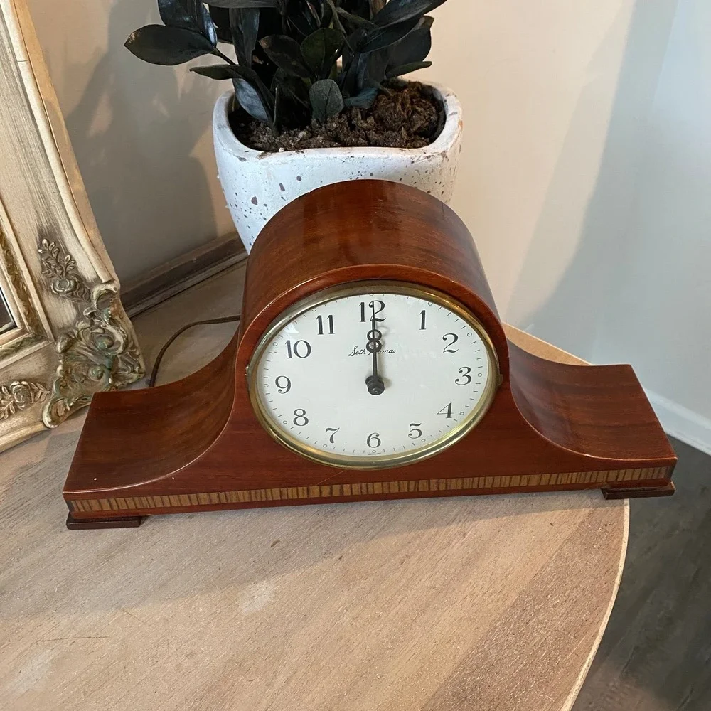 Vintage Seth Thomas Lynton Electric Mantle Clock